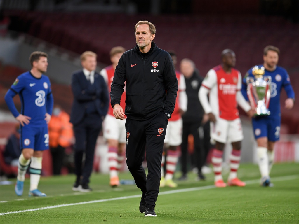 卡拉格警告：阿尔特塔若再无奖杯恐面临解雇危机